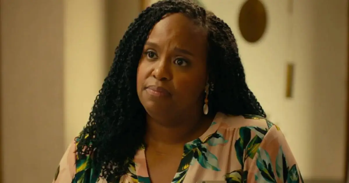 Natasha Rothwell jako Belinda Lindsay v bílé lotosové sezóně 3