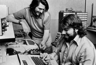 Výročí Apple: Boje a lekce pro Apple Intelligence
