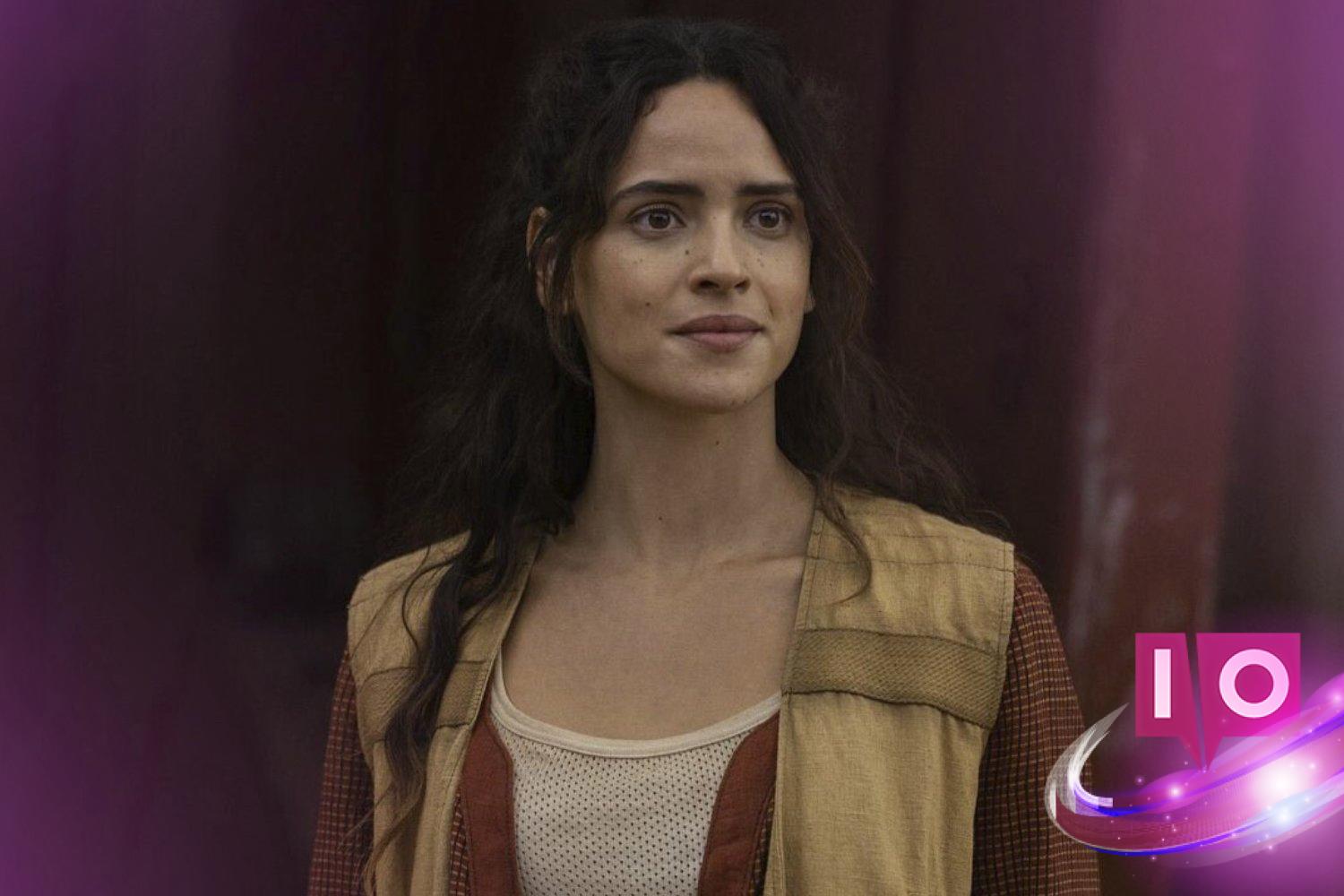 Tony Gilroy a Adria Arjona diskutují o temné scéně druhé sezóny Andoru
