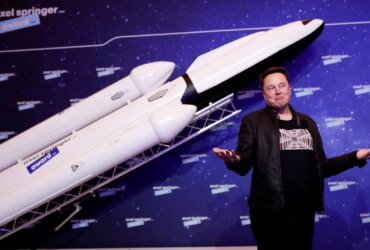 Sloučení SpaceX a xAI Elona Muska? Závod o AI IPO nabírá na obrátkách!