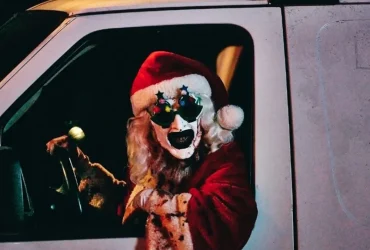 Leoneho mučení zatracených s Samem Raimim a větším rozpočtem