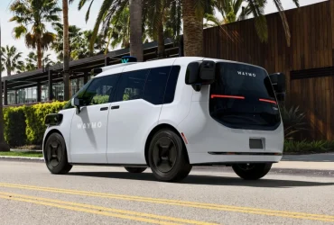 Waymo spouští prémiové předplatné pro celostátní robotaxi